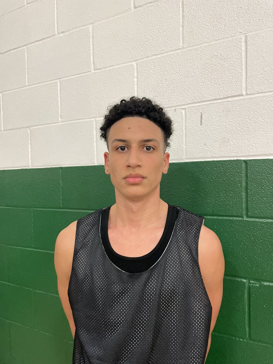 #GASOOpen1

Chris Miller - Lone Star Elite - North Forney High School   

• 11 points    
• Good finisher  
• Nice handle     

#GASO | Everyone’s Big Stage