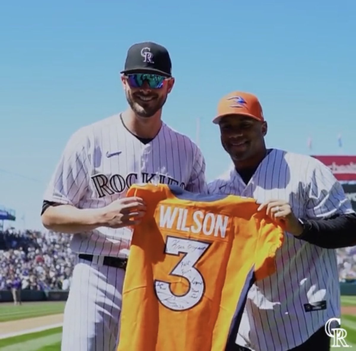 DOM_Frederic's tweet photo. not over it but Im glad they are happy https://t.co/0oCyGO4KSv