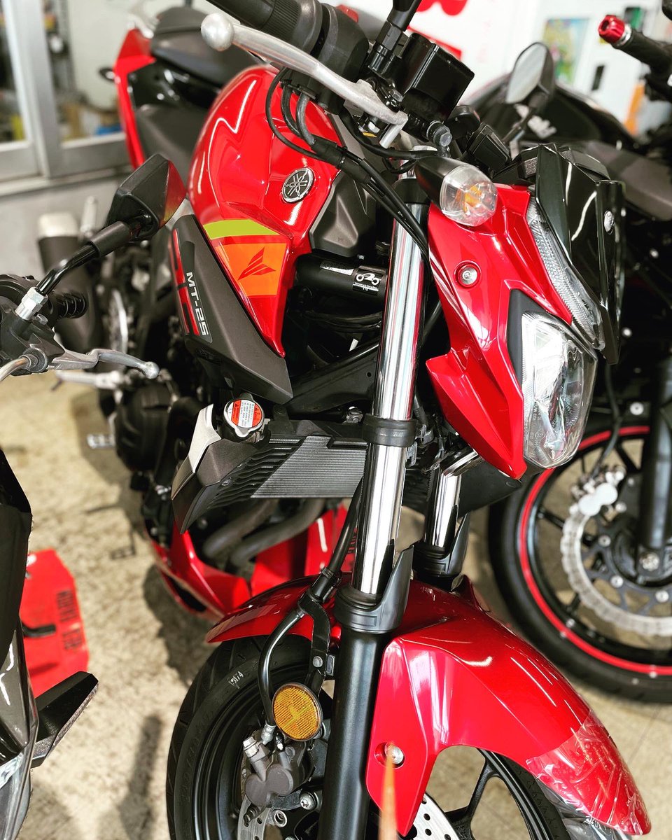 redbaron_BIKE's tweet photo. 【YAMAHA MT-25】
2016年式

「毎日乗れるスーパーバイク」として人気のYZF-R25のネイキッドバージョン‼️

開発コンセプトは「大都会のチーター」🐆

#mt 
#mt25 
#mt250 
#mt25indonesia 
#mt25riders 
#mt25が好き 
#yamaha 
#yamahaが美しい 
#ヤマハが美しい https://t.co/ulpki6opGE