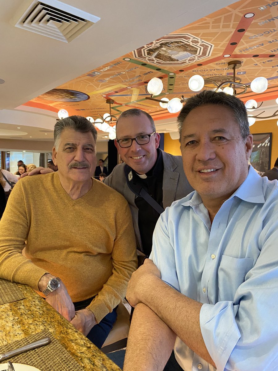 pmfolan's tweet photo. Had the great honor of meeting two of my childhood heroes tonight: @keithhernandez and Ron Darling. Both were kind to me and generous enough to pose for this photo…an absolute keeper for me. #lgm https://t.co/N2xK9BUgvd