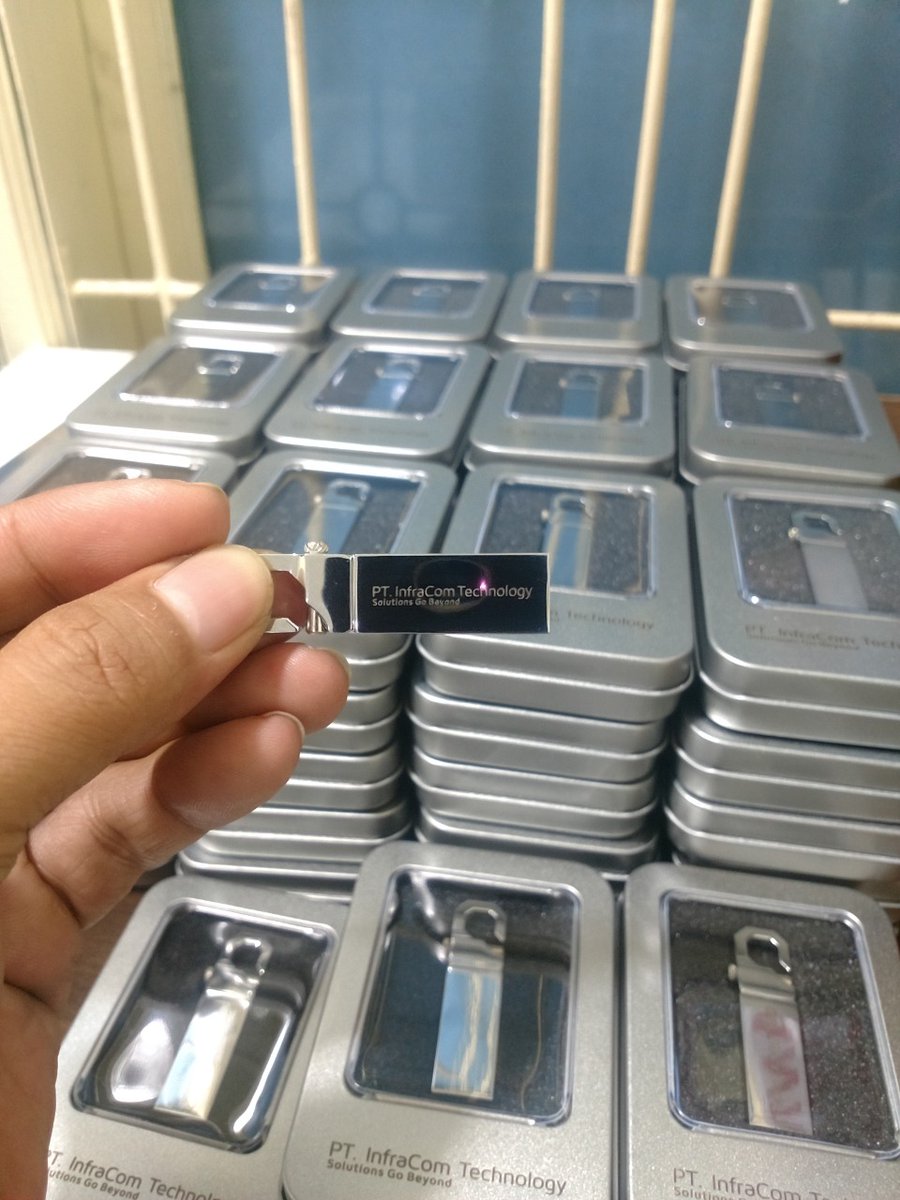 Agusreev's tweet photo. InoGrafis spesialis merchandise satuan
Media yg kami gunakan
-tumbler smart
-mug merk Dublin
-korek api model zippo
-flashdisk
dll
Di grafir laser berdasarkan pesanan
Tanpa S&K
Pesan banyak pasti bisa NEGO
DM/wa081294529368
#PewirausahaPemula
#InoGrafis
#InoGrafir
#merchandise https://t.co/AOdB5NdfUI