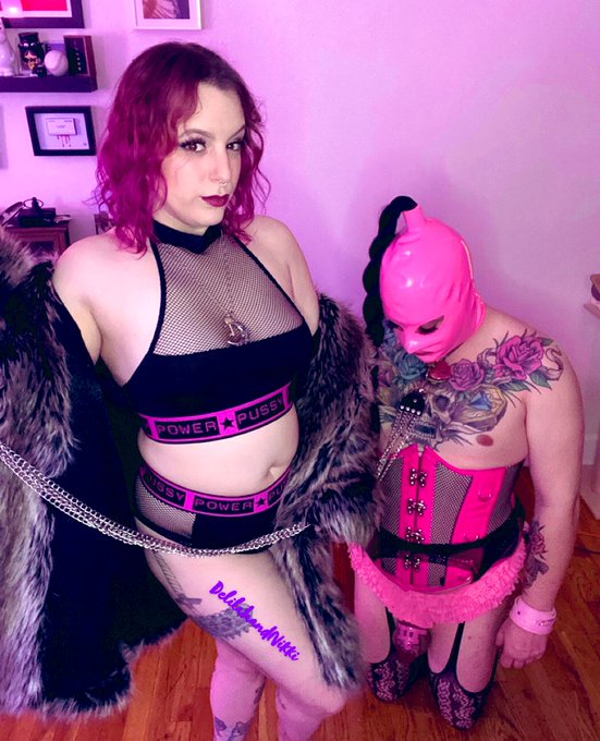 Alpha women run the world sissy read my outfit.  That cage is never coming off&hellip;now go make Daddy some<a href="/tag/exposure"class="tags"><span>#exposure</span></a><a href="/tag/loser"class="tags"><span>#loser</span></a><a href="/tag/findom"class="tags"><span>#findom</span></a><a href="/tag/humiliation"class="tags"><span>#humiliation</span></a><a href="/tag/retweets"class="tags"><span>#retweets</span></a>