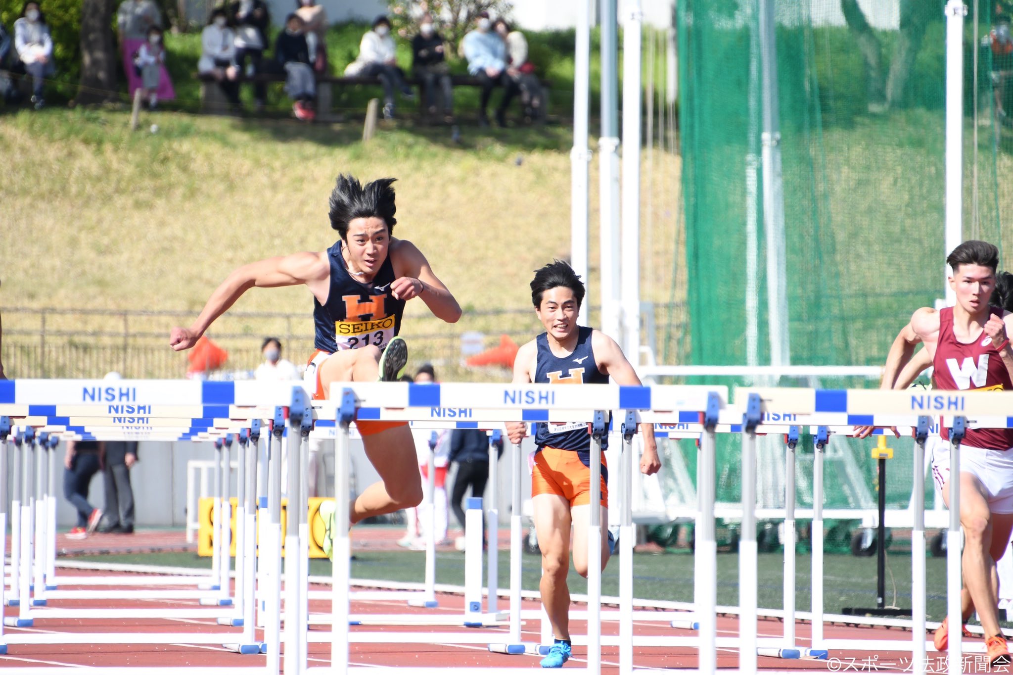 スポーツ法政新聞会 Auf Twitter 陸上競技 第55回東京六大学対校陸上競技大会 慶大日吉競技場 男子 110mh 決勝 1位 横地大雅13秒90 4位 緒方陽也 横地がスタートダッシュで一気に先頭に立ちそのままゴール 2連覇を達成した 法政 陸上 六大学