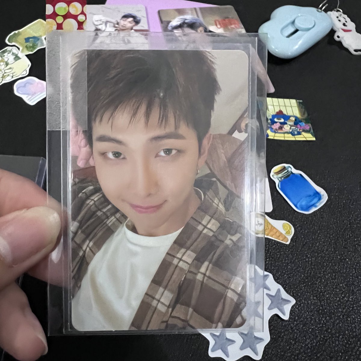 halmeonidani's tweet photo. PERFECT TIMING FOR TODAY'S CONCERT WAHH thank you sooo soo much again @_flowysyoonjin for the easiest transaction, joonie is home π₯Ίπ https://t.co/EPpdCt30Da