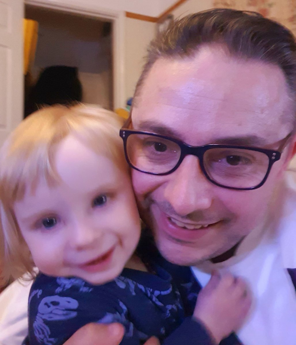 JamesLarkins1's tweet image. Stealing hugs and cuddles 🤗 from Grayson #youngest #familytime #mischiefmaker