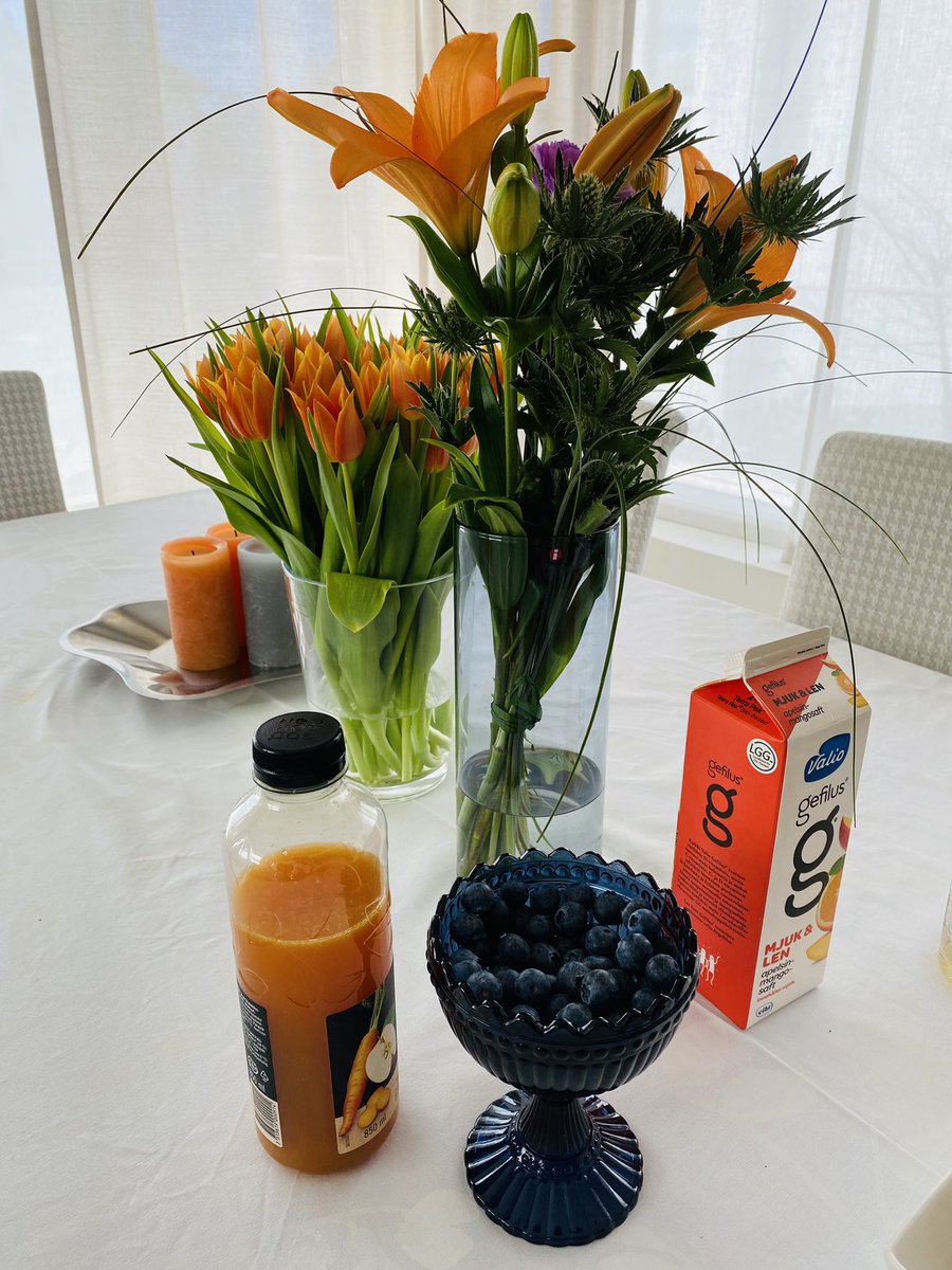 MerjaRehn's tweet photo. Ymmärrän kyllä hyvin, että @metropolia tuntui niin #kotoisa lta heti työhaastattelusta lähtien. #oranssi https://t.co/jyZi5LGYaW