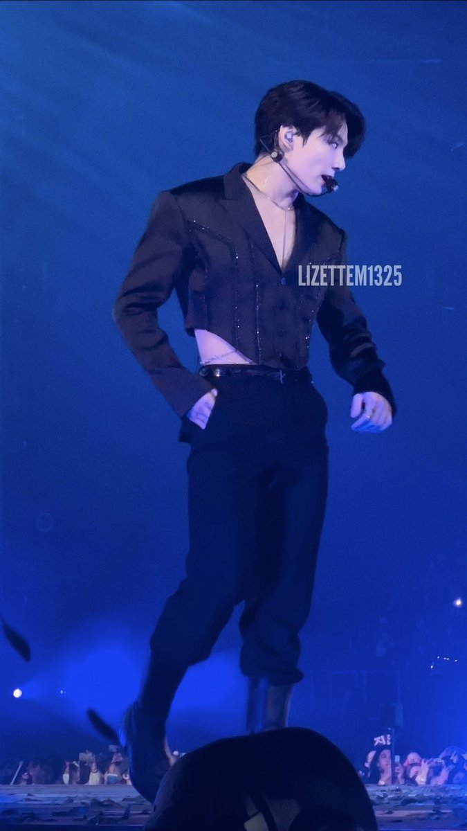 lizettem1325's tweet photo. 220408
JUNGKOOK IS SO FINE 

@BTS_twt #PTD_ON_STAGE_LV
#BTS #JUNGKOOK #전정국 #정국 https://t.co/KhSixej9KB