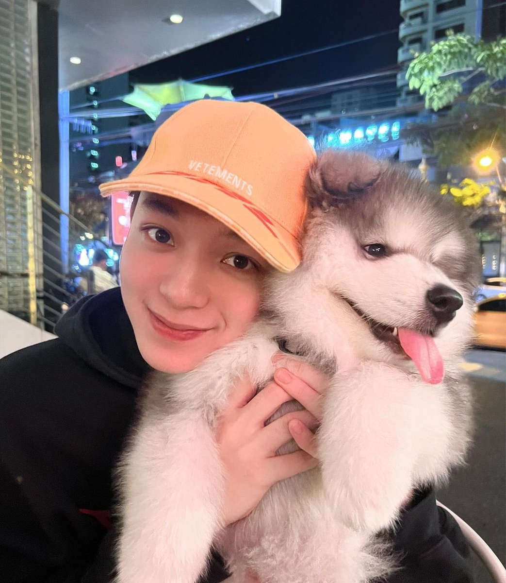 Chompoo3626's tweet photo. มันเป็นนุ้บนิ้บๆๆๆ  อยากบีบแจ้มม คิดถึ้งงง🦊🦊🤏🏻😊
#บาสเด็กอ้วนที่แท้จริง
#bbasjtr https://t.co/MKkxNp2vTr