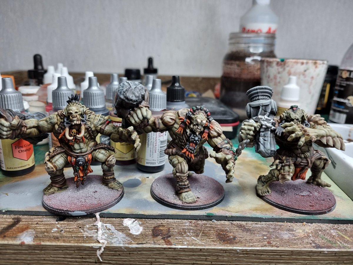 Thehobbyhobo1's tweet photo. Seeing as my hoboness doesn't allow me to buy anything for the next... well... ever i figured to beat the abyss i would just paint the rest of my W'adhrun. Still WIP but im liking how they're coming out.
#PBwargames #Coloursofconquest #Pathofconquest https://t.co/MoAzk4hXg6