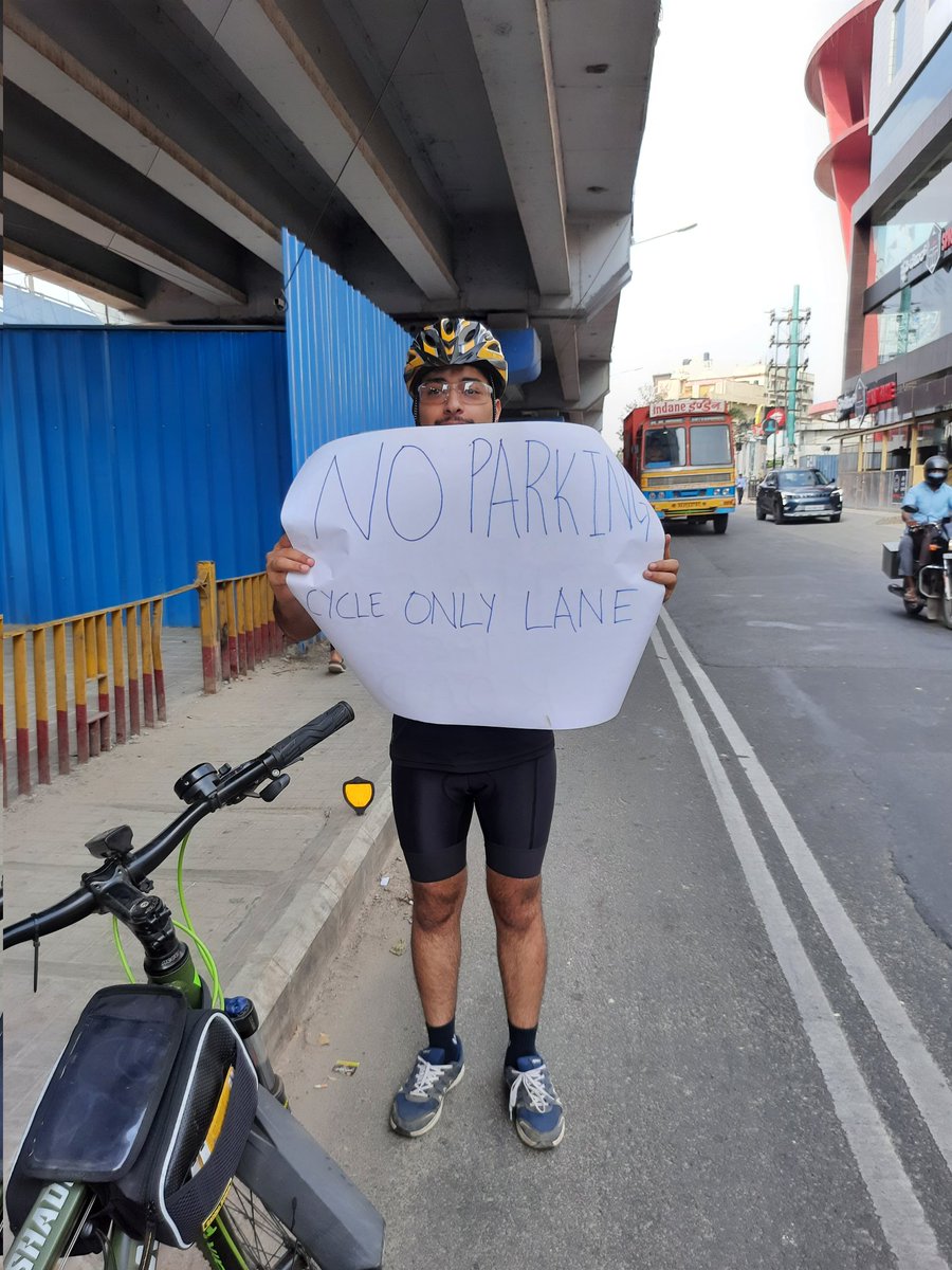 KammaraNaga's tweet photo. #SaveCycleLane Awareness campaign! @bicyclemayorblr
It's our(people+Govt) responsibility to safe guard the infra that helps reduce pollution and increase health benefits!! @blrcitytraffic @DULTBangalore don't you see the violations on ORR?We are doing our part. It's your turn 🙏 https://t.co/Ha1eVlzLLS