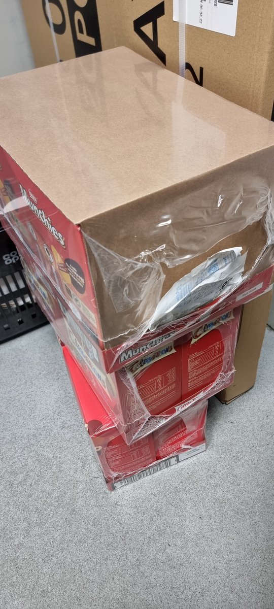AndyBeaz91's tweet photo. Happy Hunting!

For a bit of Easter fun for the team, I decided to buy and hide some eggs around the store, warehouse and office. Those that are working the stock, from different locations are in for the chance to receive a bigger egg 😊 
@lee_westwood99 @QamarNawazRaja @coopuk https://t.co/mty4V76zzP