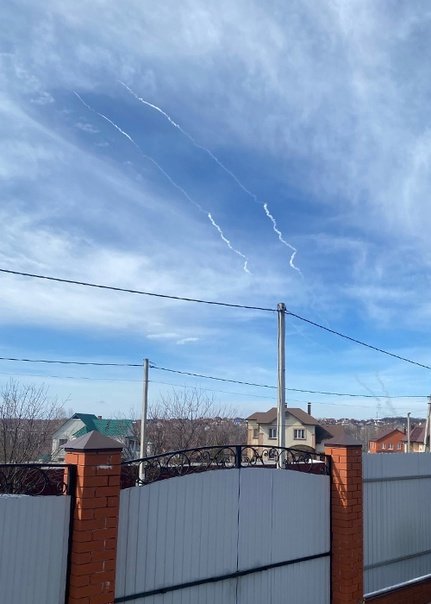 Liveuamap's tweet photo. Missile launches from Belgorod https://t.co/nAoh6P0bYX via @GirkinGirkin https://t.co/uFFPdU3nBy