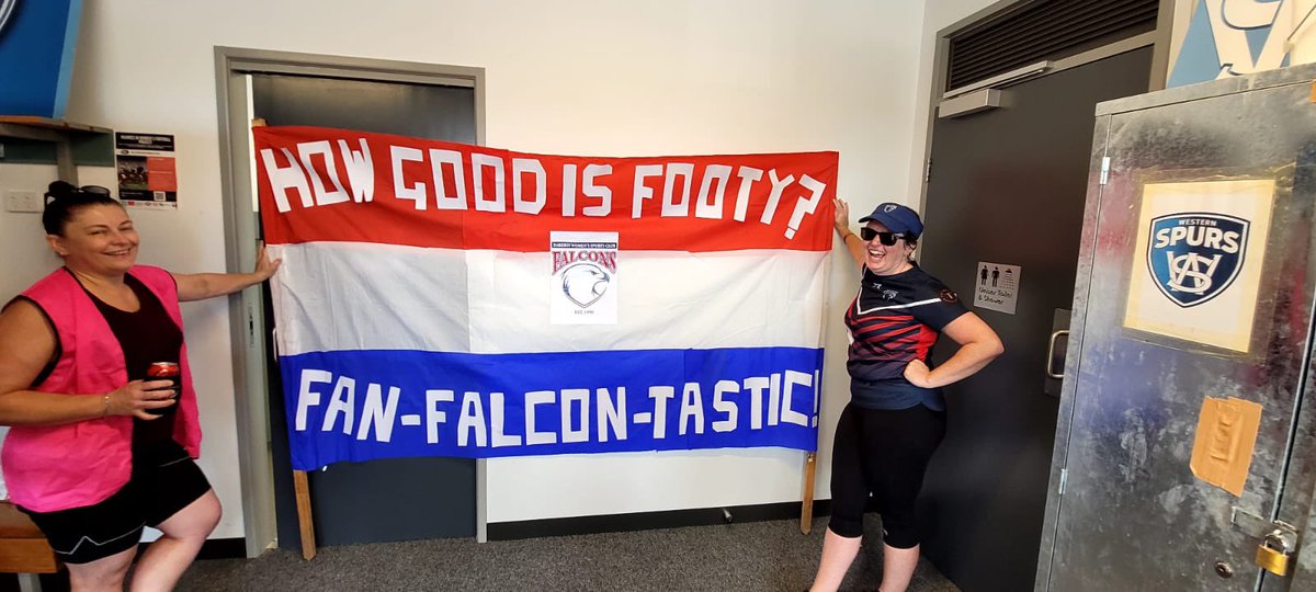 DarebinFalcons's tweet photo. How good is footy! It might be AFLW grand final day (for those that celebrate) but it’s also the first round of Over 35’s competition and all the players were excited to be there!
@VUWesternSpurs @BHNFC @WerribeeFC @AFLMasters
#FootyForFun https://t.co/JJh1IMhzbo