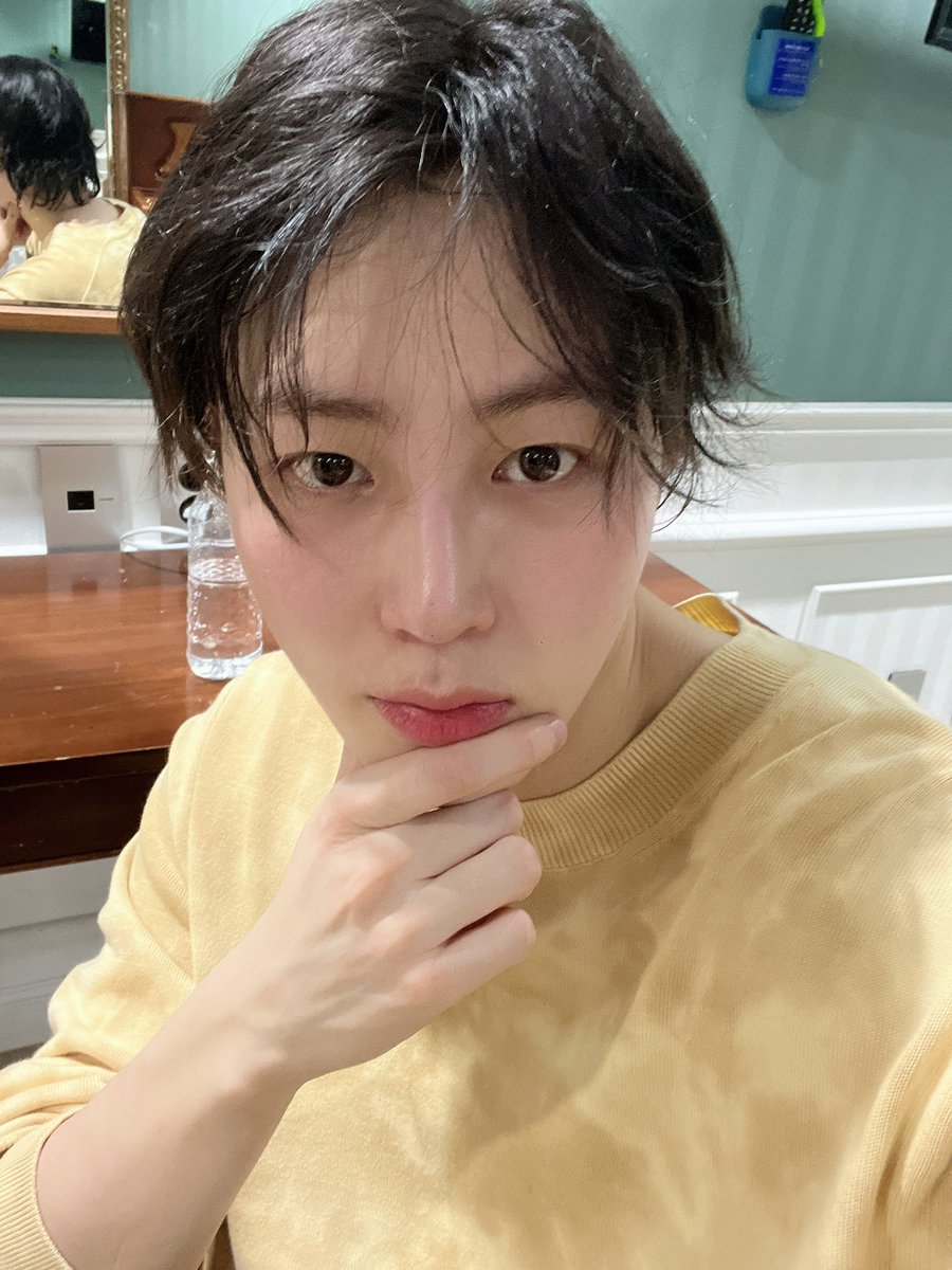 gooreumseng's tweet photo. 먼 길 소중한 시간 내서 공연 보러 와주신  우리 하늘 여러분 오늘도 너무 했습니다
오늘도 하늘 덕분에 웃고 느끼고 배운 그런 날이네요~🙏 다시 한번 고맙고 사랑합니다❤️ #하성운 #하늘 #썸데이 #페스티벌 #감사합 https://t.co/YvP8Lc5Z9L