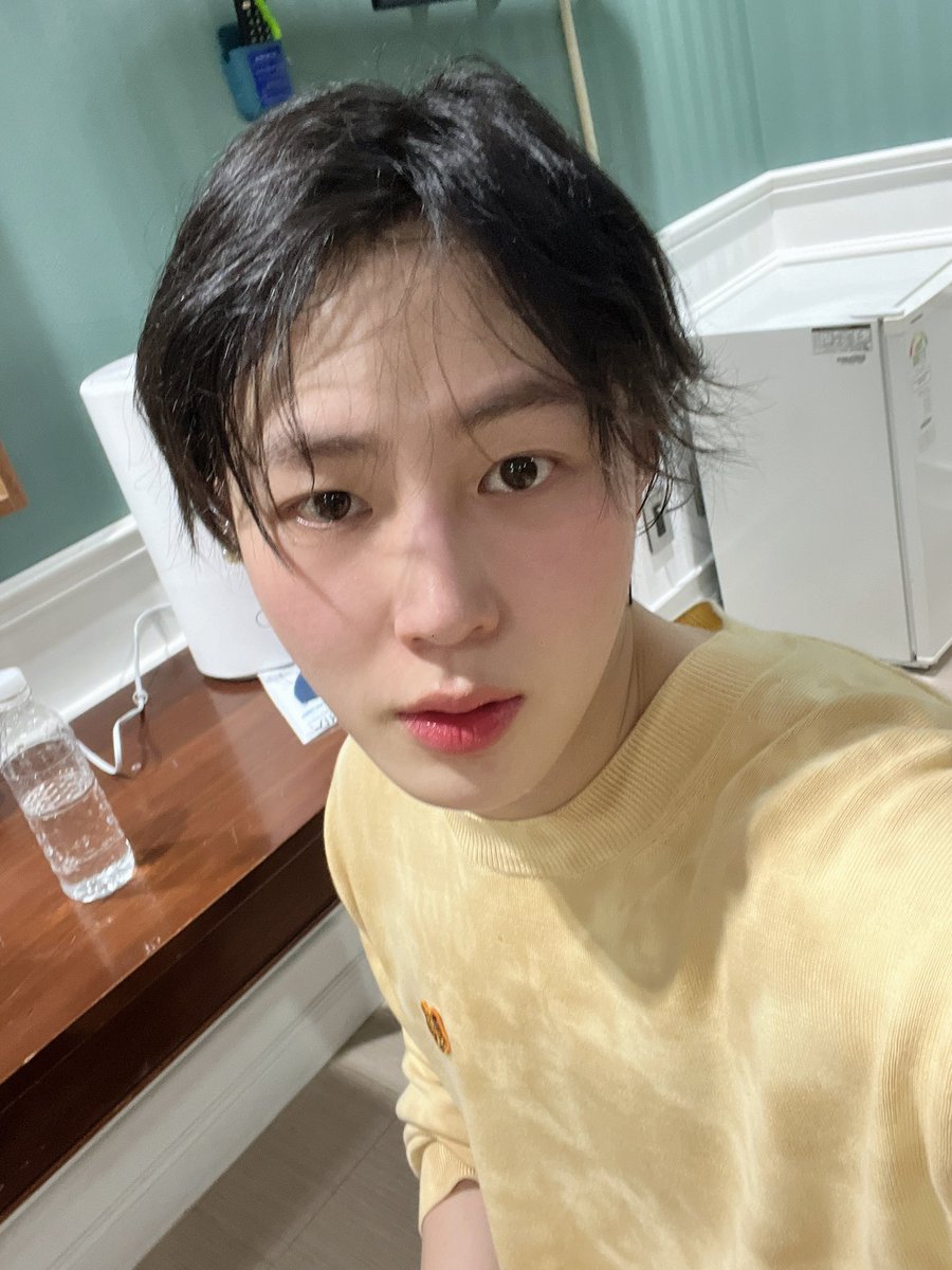 먼 길 소중한 시간 내서 공연 보러 와주신 
우리 하늘 여러분 오늘도 너무 했습니다
오늘도 하늘 덕분에 웃고 느끼고 배운 그런 날이네요~🙏
다시 한번 고맙고
사랑합니다❤️
#하성운 #하늘 #썸데이 #페스티벌 #감사합