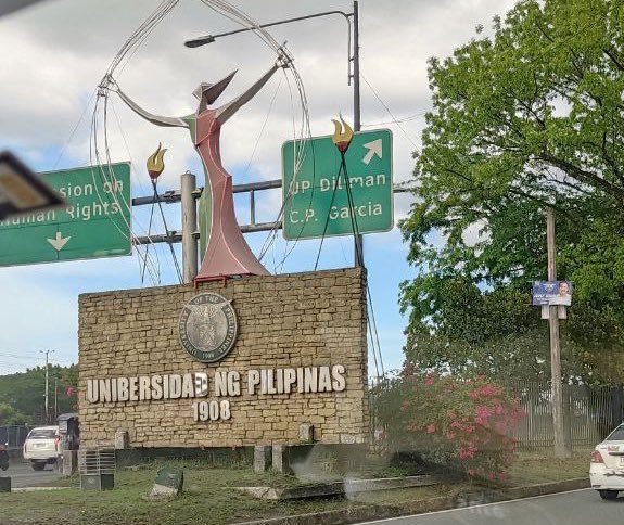 BothanPhl's tweet photo. Advance party for safety & security! All seems to be in order. Waiver: Pinklawans are around. Magbaon ng pasensya at delikadeza. When Pinklawans persists, be kind to animals! See you all! 😜❤️💚 #UniteToRise #BBMSaraUNITEAM https://t.co/1KM5cKFWOm