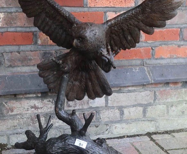 How is that weekend feeling? Excited that it’s a 4 day week next week? 

Let’s celebrate together ⭐️⭐️⭐️⭐️⭐️

Online auction is live and ready for your perusal on badgersauctions.com don’t miss out on all the fun! 

#auctionhouse #onlineauction #vintage