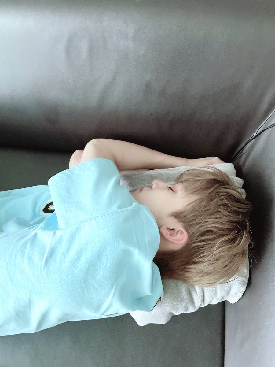 LMKFEED's tweet photo. #MARK lysn community post! 

“aigoo”
“sleeping beauty” https://t.co/rO7rqHYZKR