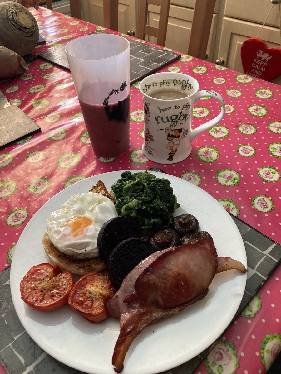 #fullenglish bacon and black pudding from <a href="/dorkingbutchery/">The Dorking Butchery</a> veggies from <a href="/VillageGreens1/">Village Greens</a> and coffee from <a href="/BrownBean/">Coffee Real Ltd</a> #shoplocal #dorking