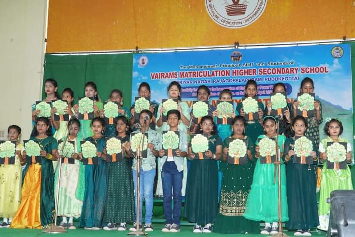 SMeyyanathan's tweet photo. புதுக்கோட்டை வைரம்ஸ் மெட்ரிக்குலேஷன் மேல்நிலைப்பள்ளி வளாகத்தில் புதிதாக நிறுவப்பட்டுள்ள 33.6 கிலோவாட் சூரிய சக்தி மின் நிலையத்தை தொடங்கி வைத்த நிகழ்வின் போது., https://t.co/gcJSfbEZd6