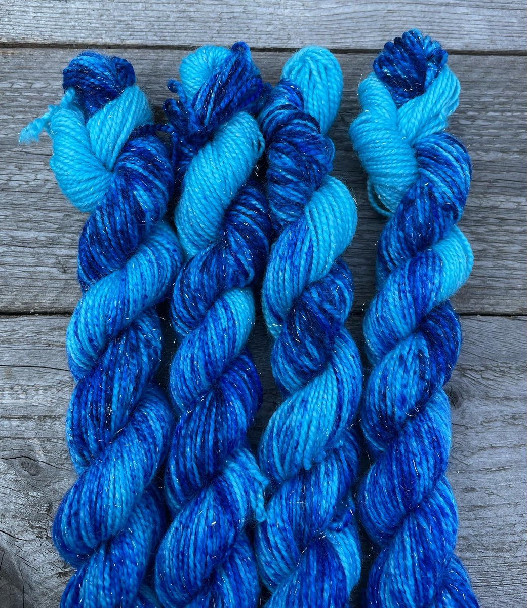 asyetyarns's tweet photo. #CCabc I is for Individual mini skeins: I know that full sized skeins and sets of five minis may be out of some peoples price range, so I also offer individual mini skeins, and will start offering pairs soon.#yarnisforeveryone #knittingtwitter https://t.co/4nXs8Or1hB #yarnforsale https://t.co/0OMZvE5sVk