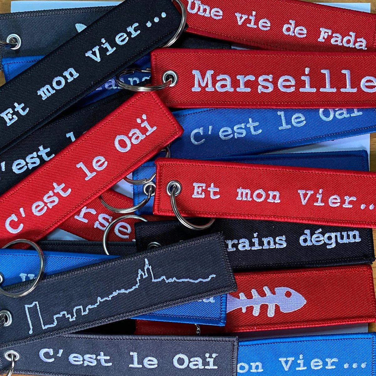 TSmarseille's tweet photo. Les indispensables Remove before flight à la marseillaise.
Après le succès de « une vie de fada » Marseille en vacances lance 4 nouveaux porte-clés flamme 👍🏼
découvrir en magasin ou sur notre web-shop  #marseilleshopping #shopmarseille
#cadeaumarseillais #conceptstore #Marseille https://t.co/kS96MpHBGp