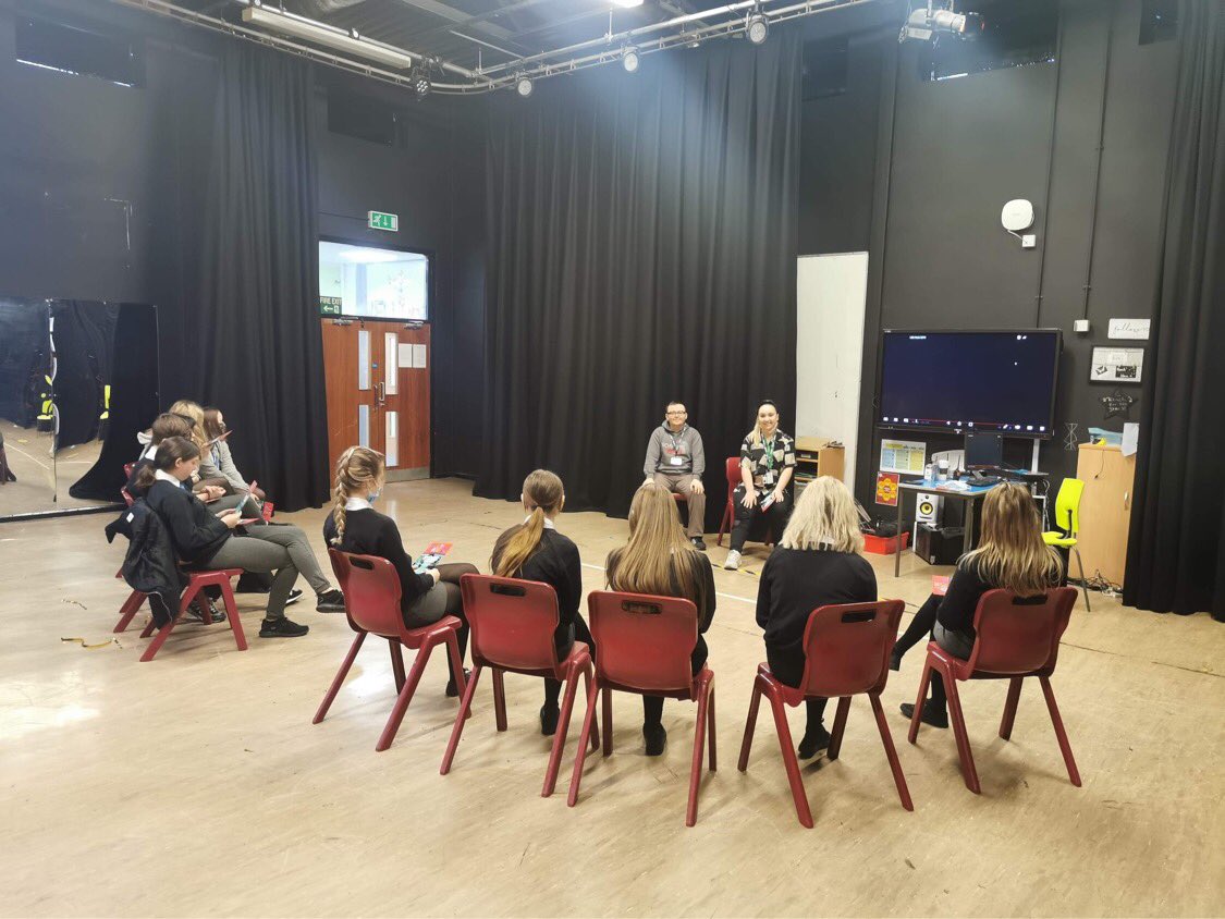 StaceyArtsWales's tweet photo. Great day yesterday visiting schools in the valleys to chat with students and spread the word about @theCentre’s #LifeHack event on the 20th April! 🤩
Thank you to @Ysgolnantgwyn, #CardinalNewmanCatholicSchool #PorthCommunitySchool #YsgolGyfunCwnRhondda & #PontypriddHighSchool! https://t.co/ZWOFvYdjem