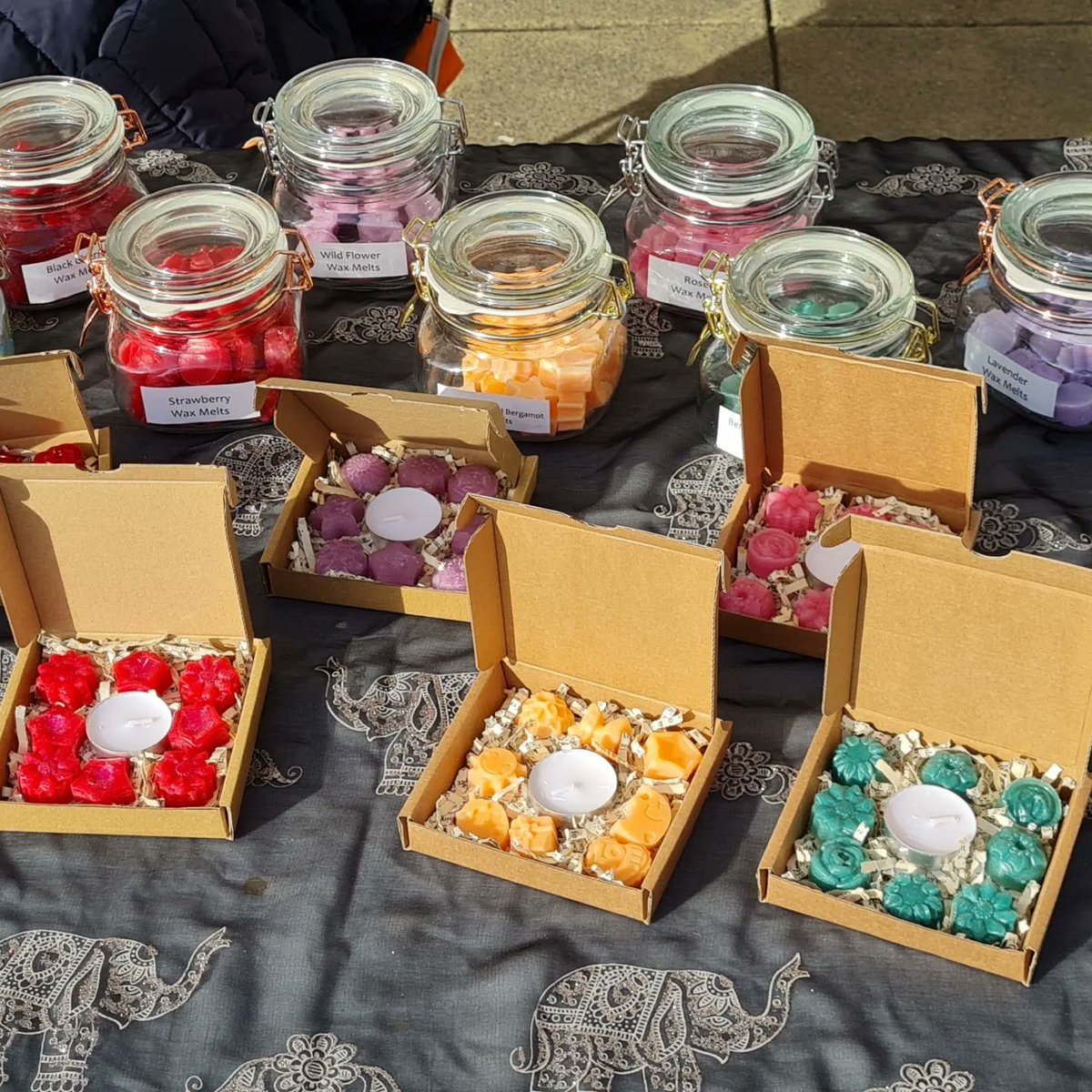 wavesofgreenuk's tweet photo. What a gorgeous day to be on the market, I'm over in Ashton today on their Market Square 💚 if you're passing, come and say 👋 

https://t.co/nKgmcp9SbM

#CCabc #MHHSBD #sustainable #smallbusiness #regenr8uk #smallbusinesssaturday #ecoloving #sustainableliving https://t.co/MpiMIJBGXY