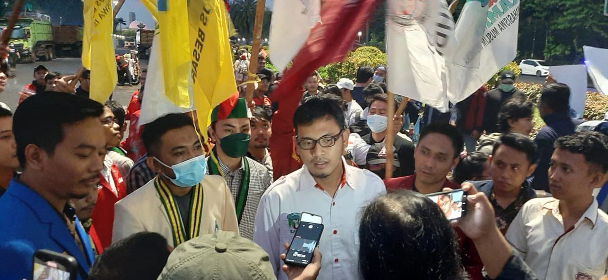 Espargaro16's tweet photo. Cipayung Plus menolak kenaikan harga pangan, BBM, LPG dan PPn karena semakin menyengsarakan rakyat  dan tidak memenuhi rasa keadilan ditengah pandemi Covid-19. https://t.co/xH7YtGgvVO