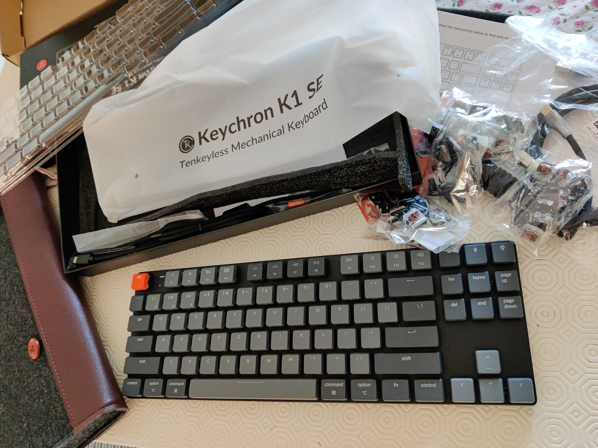 SimoneFormica's tweet photo. My new mechanical keyboard #MechanicalKeyboard #keychron #keyboard https://t.co/fFSrkRJjPY