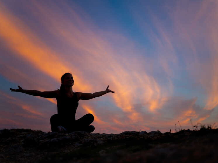 Shonalrath's tweet photo. Its #Day58 of the #90DaysMasterPlan
Spiritual Guide
A person who uses compassion, not rules; joy, not anger; kindness, not criticism; and faith, not a certainty. They consider personal growth and fulfillment as central goals. They help you discover your place in the universe! https://t.co/ZIGEPF79sX