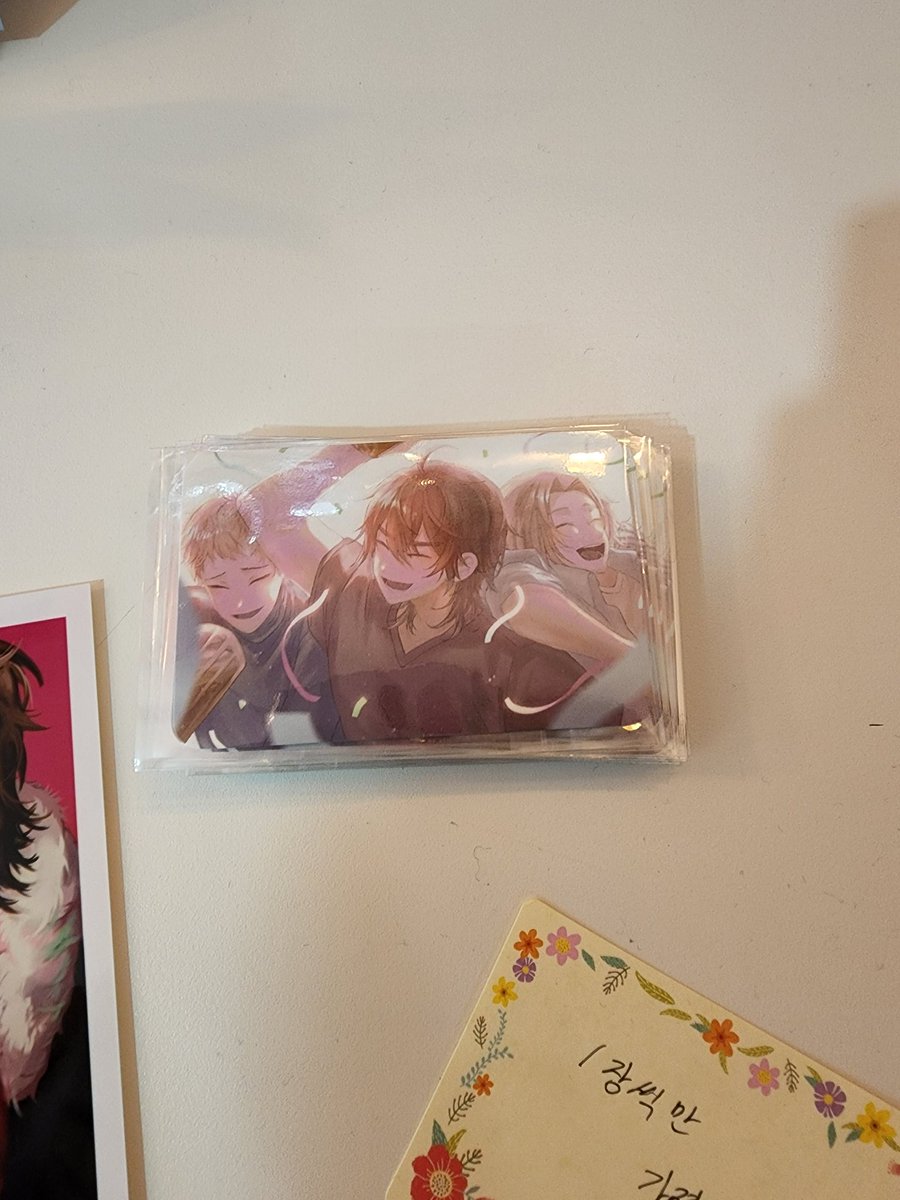 늦게 들어왔지만 포카 조금 놓고 갑니다~!!!