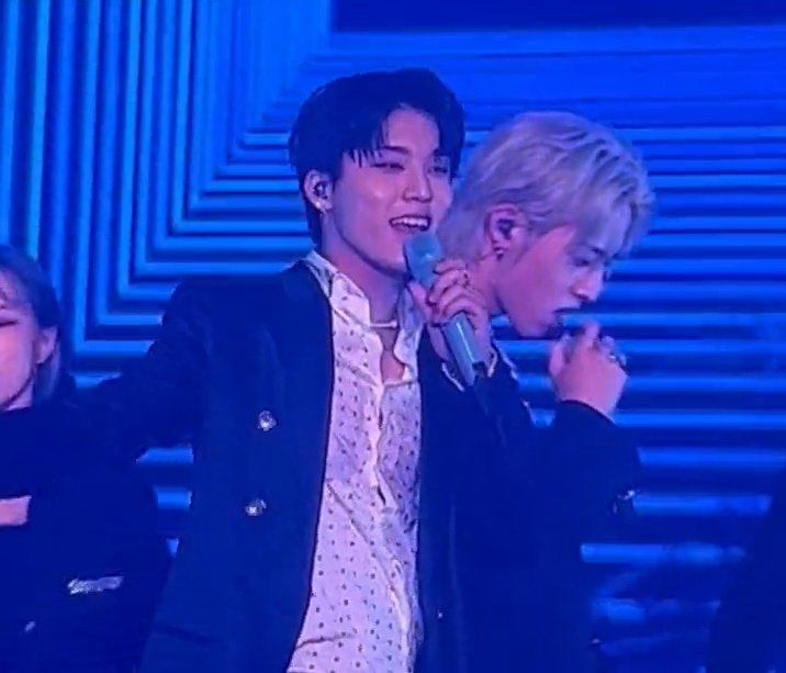ppjeongwo's tweet photo. HE'S FAWKING INSANE https://t.co/250m8slcZM