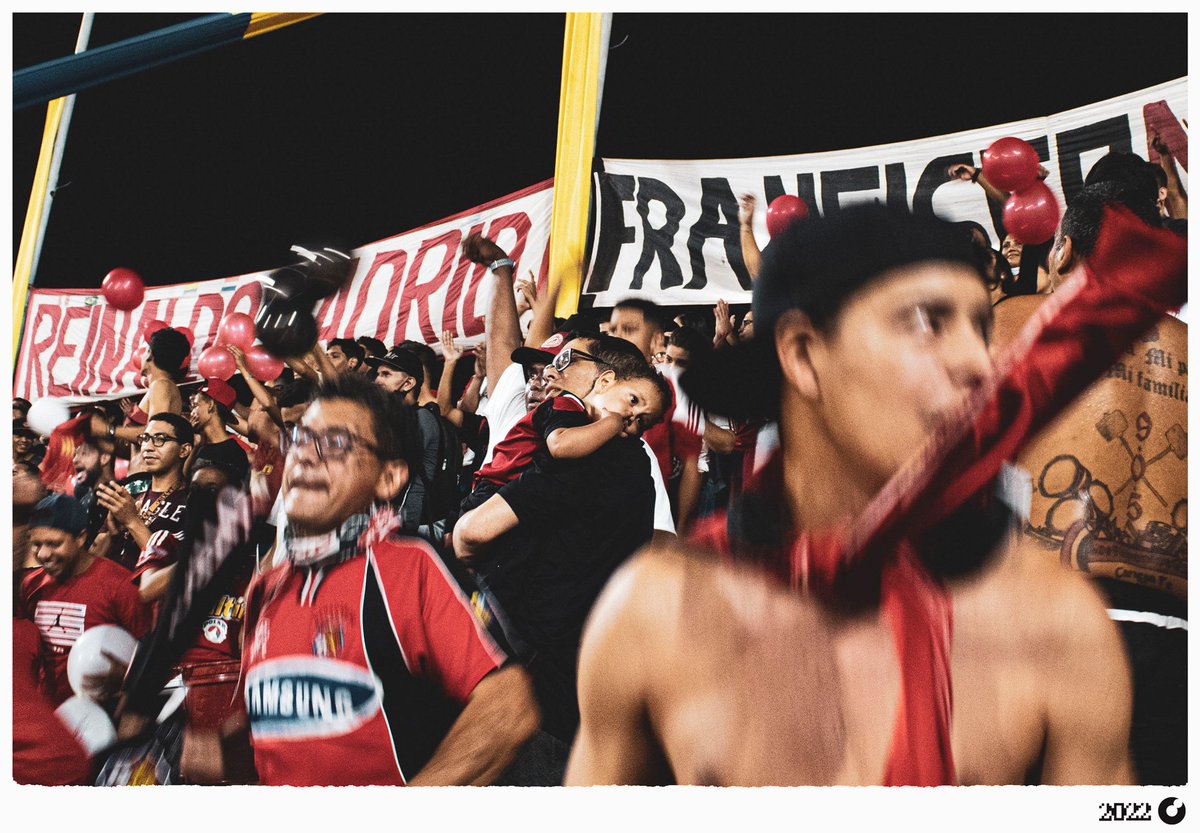 CamilaHoz7's tweet photo. El infierno que ya está aquí te acompaña con locura y corazón🔥
❤️🤍🖤Feliz día de la alegría ❤️🤍🖤 https://t.co/MzNNvXKg3x