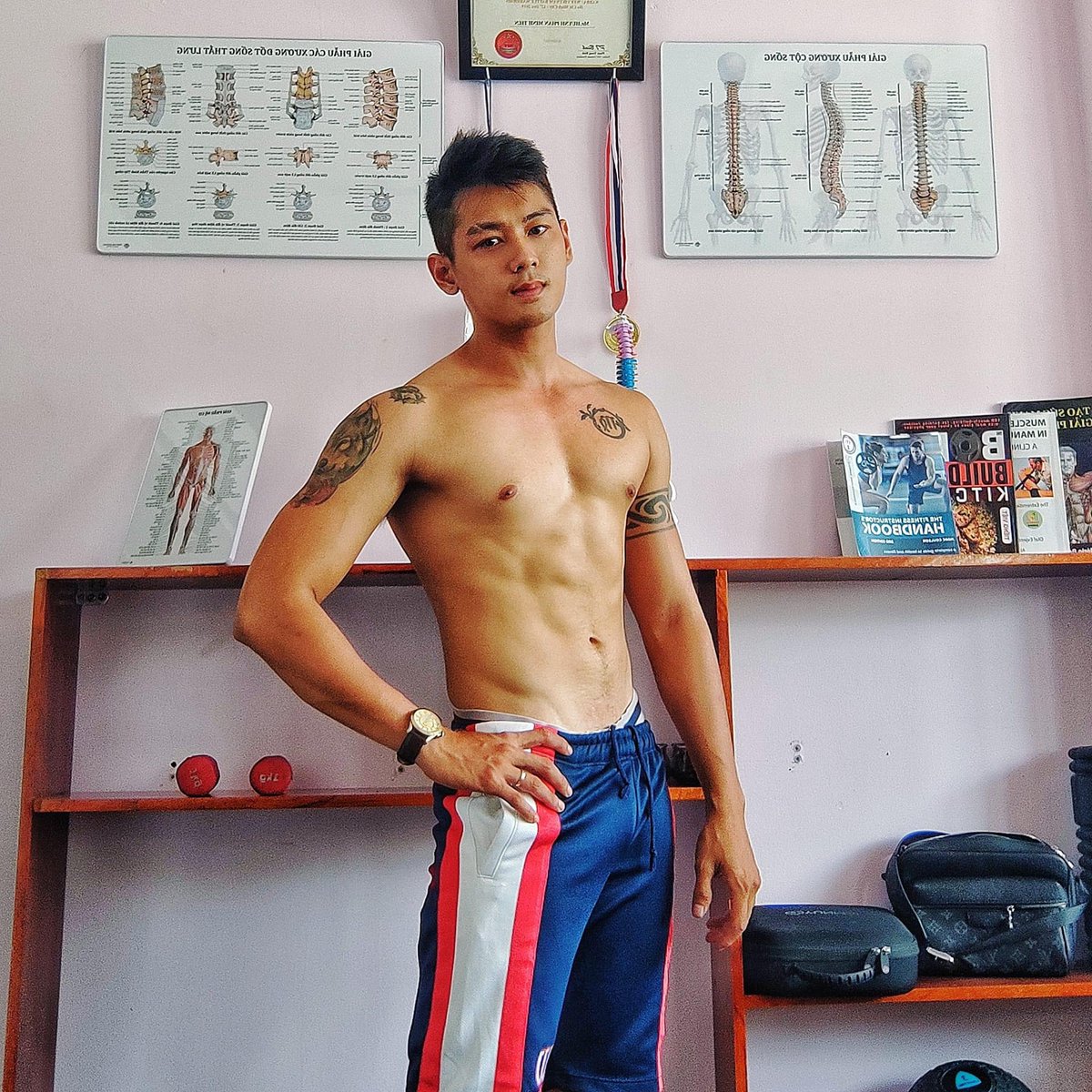 tuc_mach's tweet photo. Có bạn nào có clip anh này không cho mình xin với.
Huỳnh Tiến, Cần Thơ. https://t.co/k0Qlr1WAl9