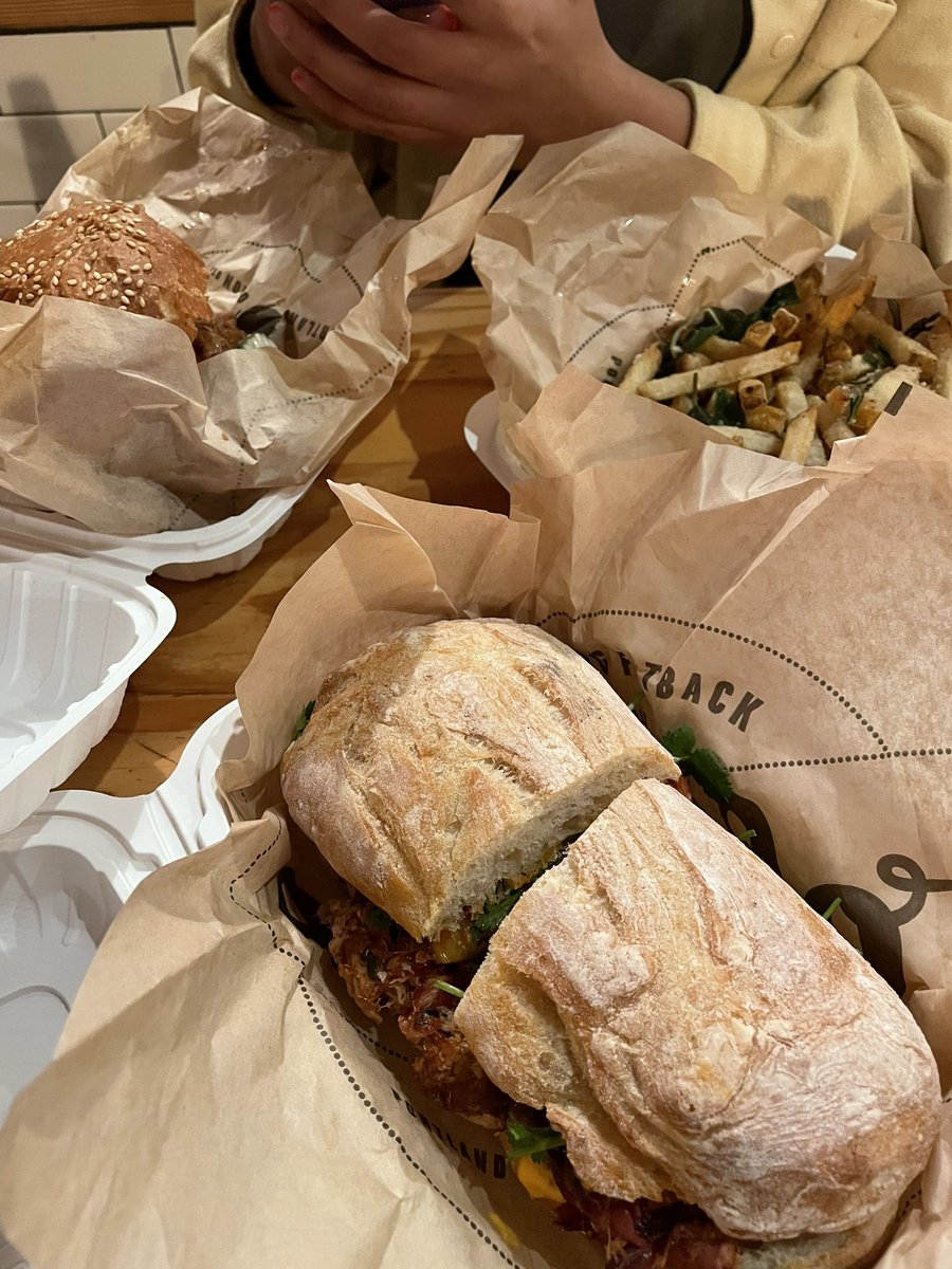 JoshScoutEm's tweet photo. Had to cap off an amazing day with @lardopdx 🔥 https://t.co/6Ck375oX7n