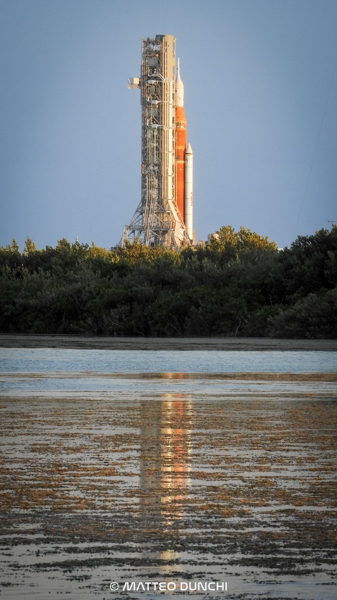 Matteo_Dunchi's tweet photo. โWe are going!โ ๐ #SLS @LuigiPizzimenti @disinformatico @andreabettini #nasa #capecanaveral #kennedyspacecenter @NASAArtemis @NASA_SLS #rocketphotography #moonrocket @esa https://t.co/YxAhbu5Qed