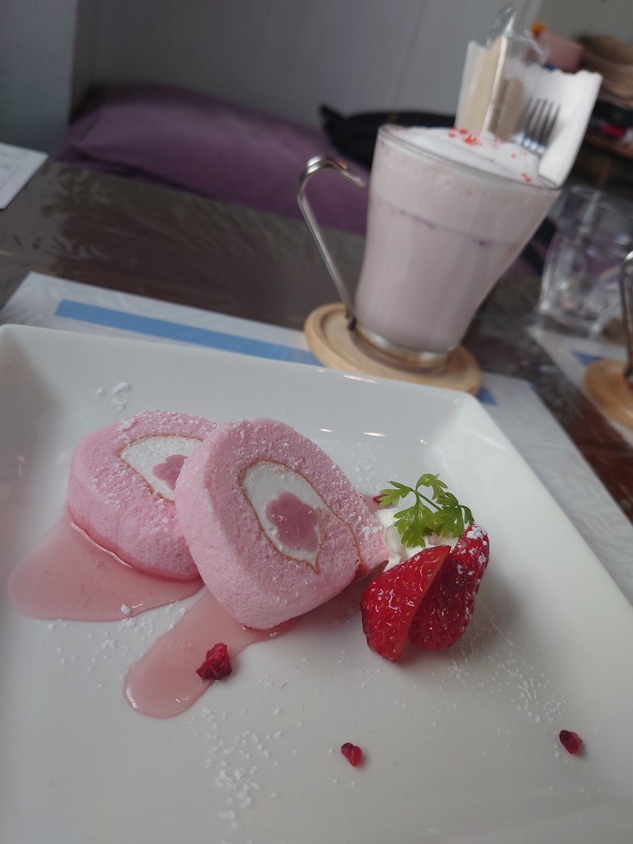 Revale46745040's tweet photo. #熱海
 #HakoCafe
 #仲見世通り https://t.co/Fb6JDWL1DZ