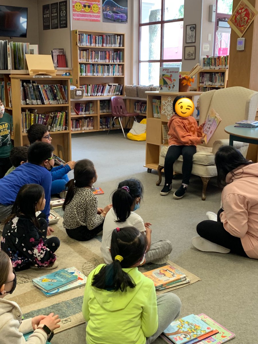 currielibrary2's tweet photo. Spring is sprung in the library and around the school yard #rtla38 #sd38learn #loveyourlibrary #springtimebooks @CurrieAllStars https://t.co/AL70z0D0GV
