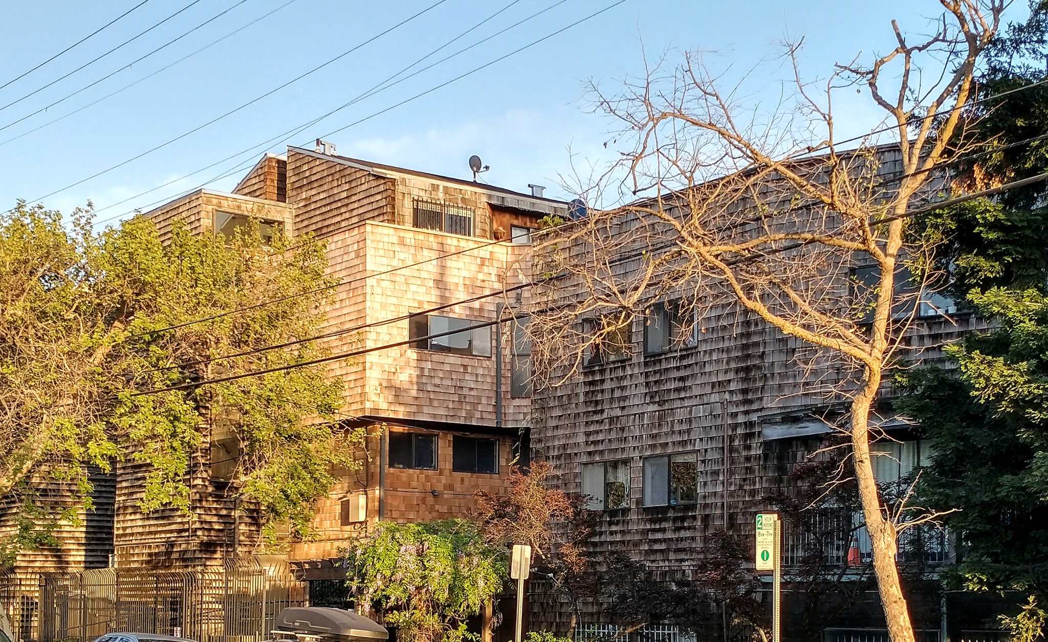 Alfred Twu on Twitter "Brownshingles in the 1970s this is the