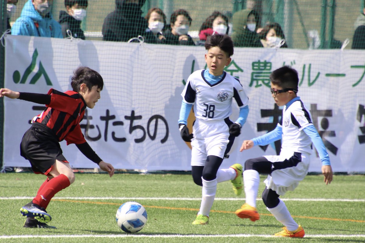 zennoh_sports's tweet photo. ⚽️JA全農杯全国小学生選抜サッカーin北海道🐄🐏
【2回戦】
#DOHTOJr と #コンサドーレ東川 の試合は、2-0でDOHTOJrが勝利❣️最後まで諦めないプレーの連続でした🤩
「ニッポンの食」パワーで がんばれ!🇯🇵
#チビリンピック #JA全農杯 #チビリンサッカー #夢・未来・笑顔・健康・元気 #全農 https://t.co/Z6iniPBBSy