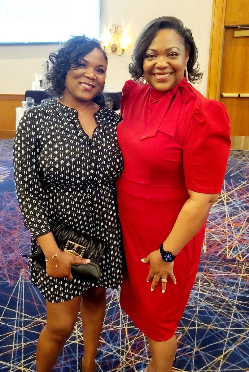 Drkathrynwash7's tweet photo. Former student from my first class in 1991 and childhood friend (pks4life).💜
#409bmt https://t.co/cAa2weBofg