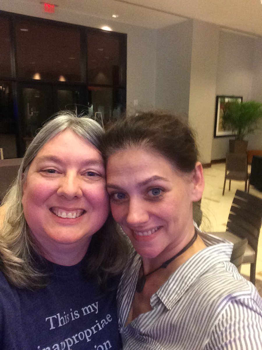 masters_jd's tweet photo. Happiest of birthdays to my favorite lizard queen @McIntoshNeve https://t.co/T1vlAHt912