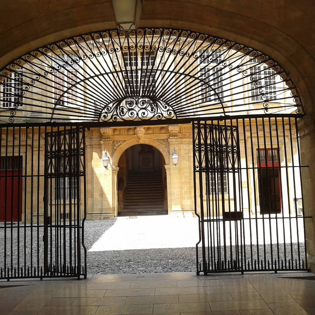 MichelPolitis's tweet photo. Souvenirs d'Aix-en-Provence...
Αναμνήσεις από το Aix-en-Provence...
La Mairie / Το Δημαρχείο https://t.co/pD8dyWR3t9