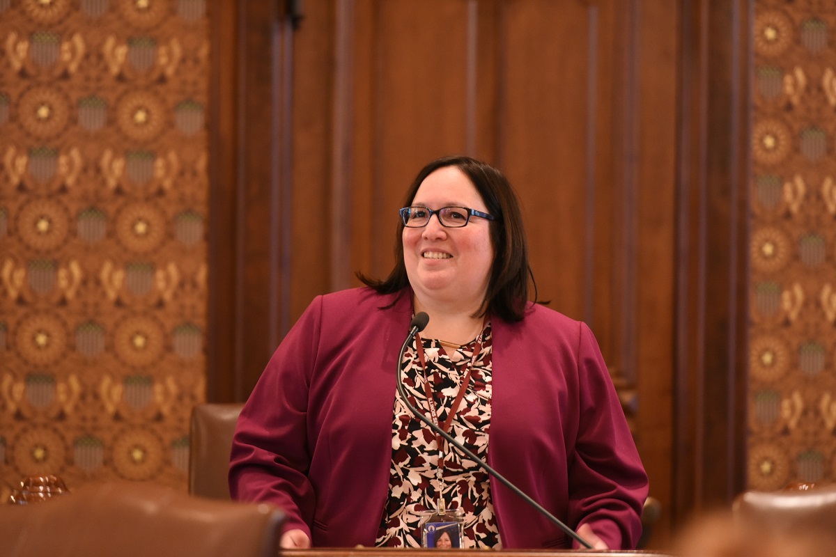 senatorcastro's tweet image. Last year, we passed a law to officially license and certify midwives in Illinois. Access to these services needed to be as equitable as possible, and expanding Medicaid coverage will create more options to mothers who need it most.

Read more: senatorcristinacastro.com/news/306-castr…