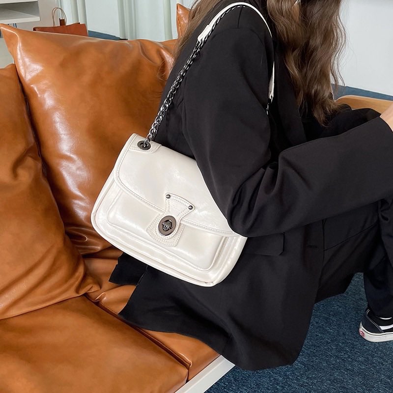 Hugo bag 390฿ พร้อมส่ง✅ ส่งฟรี

สายสะพายได้ทั้งแบบสายเดียวเป็นแบบcrossbody และสะพาย2สายเป็นแบบสะพายไหล่ สะพายแบบสายเดียว ความยาวสาย105cm สะพายแบบ2คู่ ความยาวสาย60cm  สี ขาว ดำ  

#รับคนละครึ่ง #กระเป๋าพร้อมส่ง