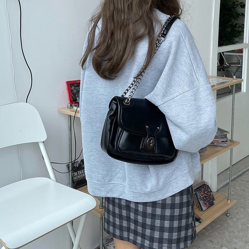✿ #พร้อมส่งทั้งร้าน + ส่งฟรีทุกใบ dm🧤✨🧃 `` tweet media