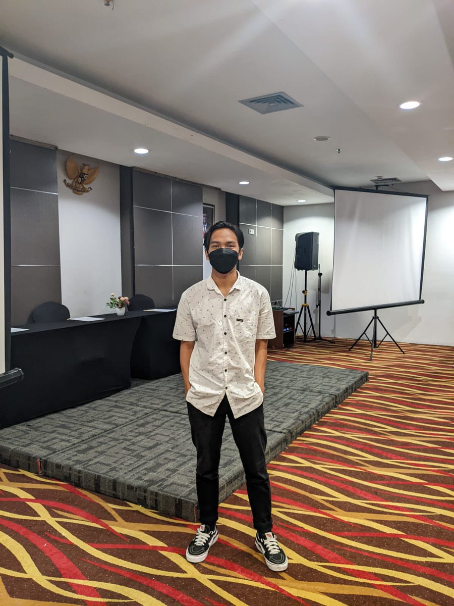 Zopran1's tweet photo. Sok sibuk sajaaa ehehehe https://t.co/yfi5klUdUo