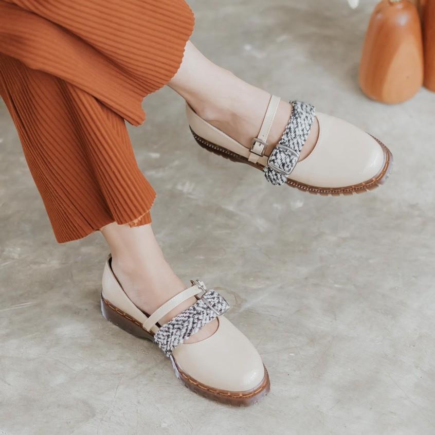 _whie's tweet photo. Docmart wanita warna khaki

https://t.co/k96XHdRyd8 https://t.co/5kGhcRUP7L