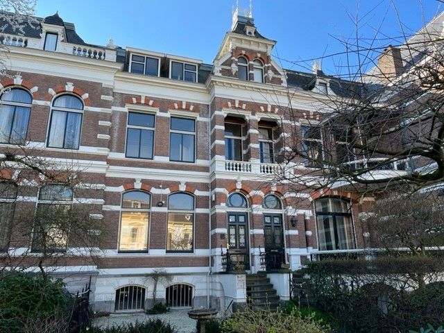 reputatiegroep's tweet photo. De Reputatiegroep dankt Shield Capital voor de support bij de aanhuur van Oorsprongpark 4 in Utrecht: onze nieuwe ontmoetingsplaats met meer trainings- en studiofaciliteiten. Na 14 jaar Maliebaan luiden we deze zomer de volgende fase in. We blijven natuurlijk in Utrecht. Zin in! https://t.co/15LFOpnT0J